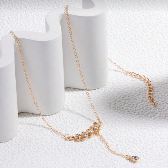 ⚠️Clearance Elegant Gold Leaf Pendant Necklace - Picture 6 of 7